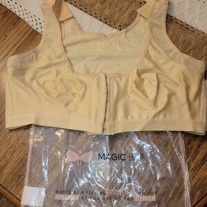 Magic Women's Cream Front Closure Bra